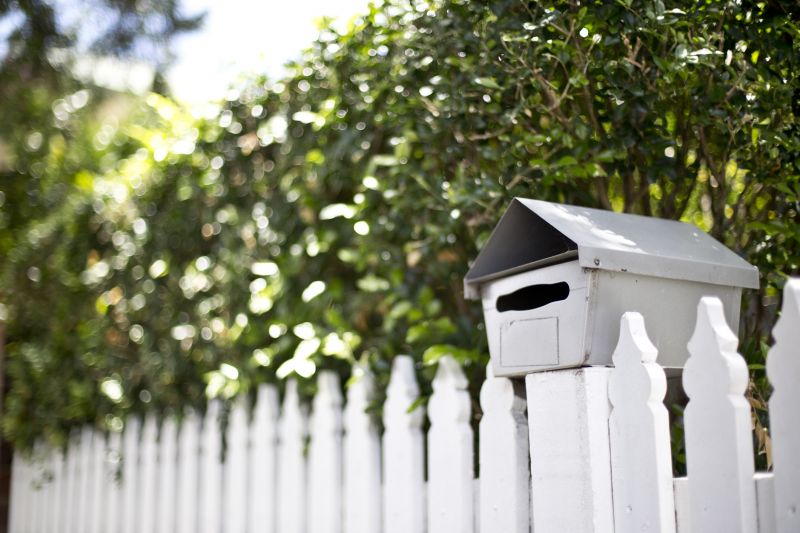 Get Professional Picket Fence Repair To Increase Property Value!